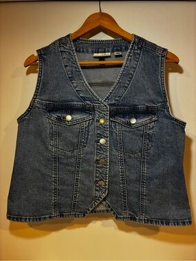 Medium Blue Denim Vest Like New Fair Trade Certified Factory